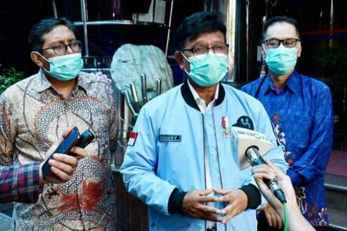 Menkominfo Johnny G. Plate Aturan IMEI Aturan IMEI Indonesia