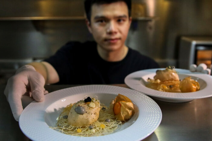 Makanan Enak Bulu Ayam