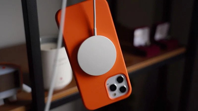 iPhone 12 pacu jantung
