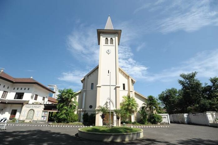 Ledakan bom gereja katedral makassar