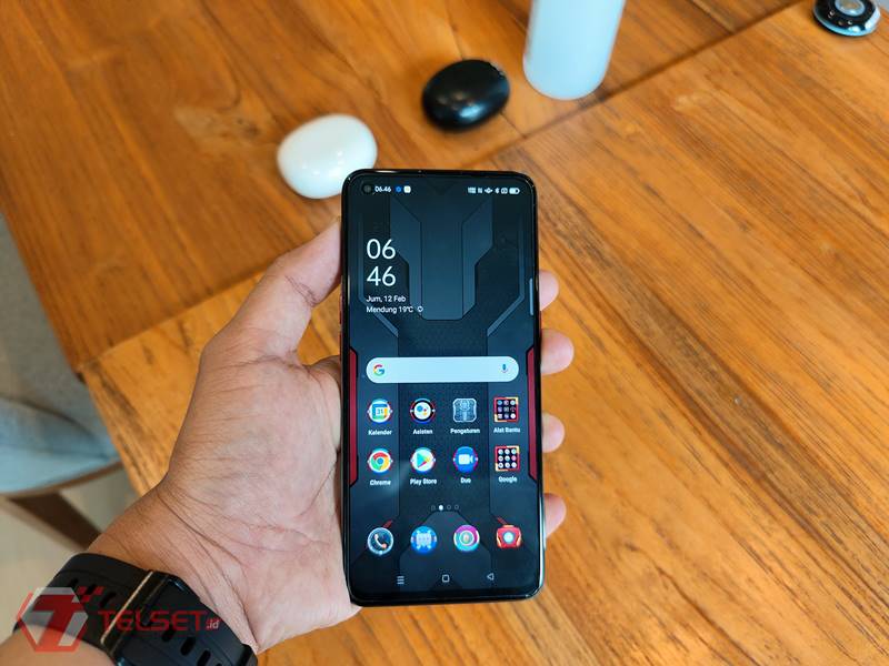 Oppo Reno5 Marvel Avengers Edition