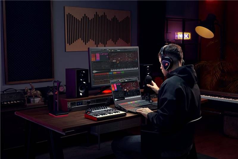 Asus ROG Zephyrus Duo 15 SE AMD Ryzen 5000 Mobile