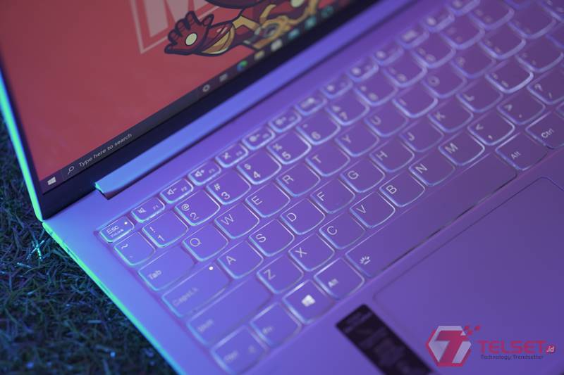 Review Lenovo Yoga Slim 7i Carbon