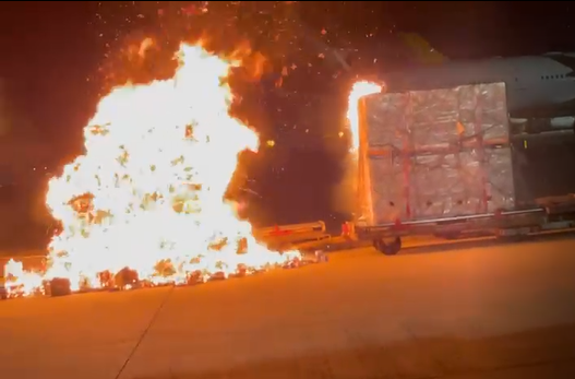 Maskapai penerbangan Hong Kong embargo Vivo