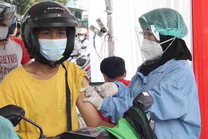 Vaksin Covid-19 Halodoc Gojek