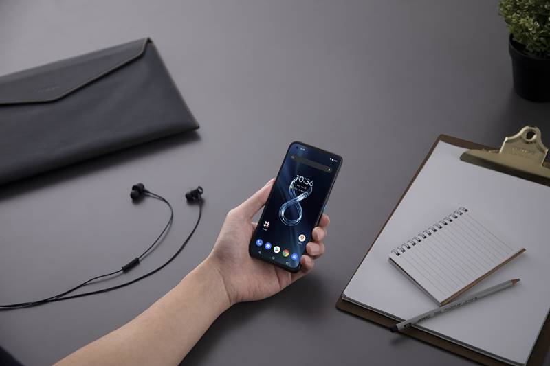 Asus ZenFone 8