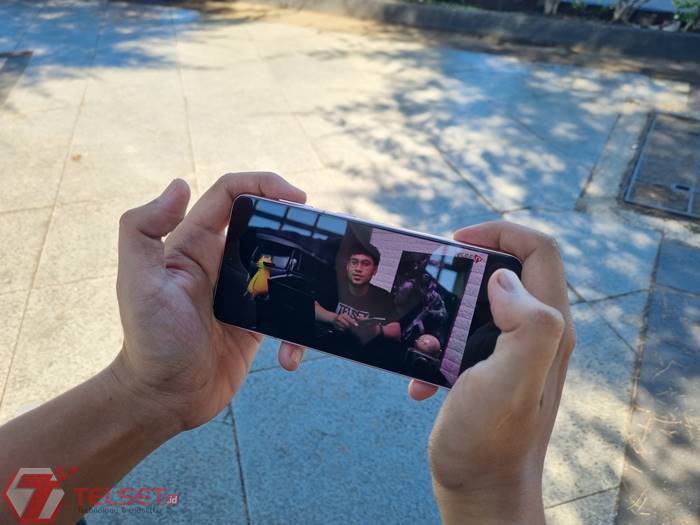 streaming video menggunakan jaringan Tri