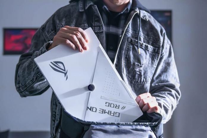 ROG Strix XG16AHP-W scenario 3 Asus ROG Strix XG16