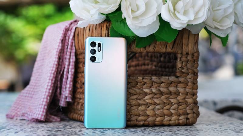 Hands-on Desain Oppo Reno6 Indonesia