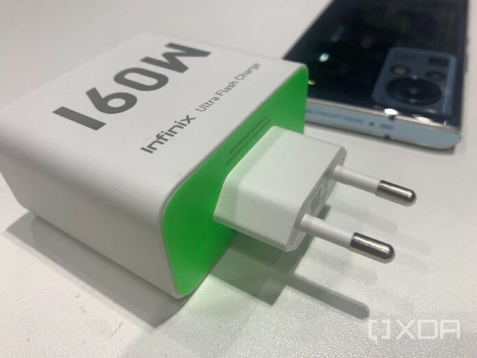 infinix-charger-1-1024x768 Fast Charging Infinix Ultra Flash Charge 160W