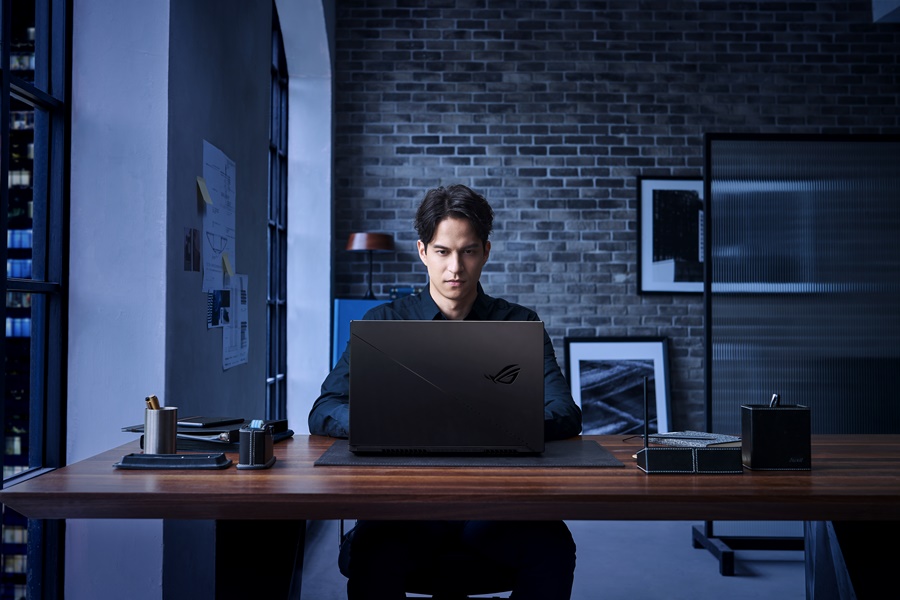 Asus ROG Zephyrus S17 Indonesia