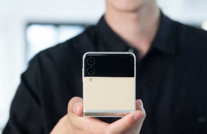 Kelebihan Galaxy Z Flip3 5G