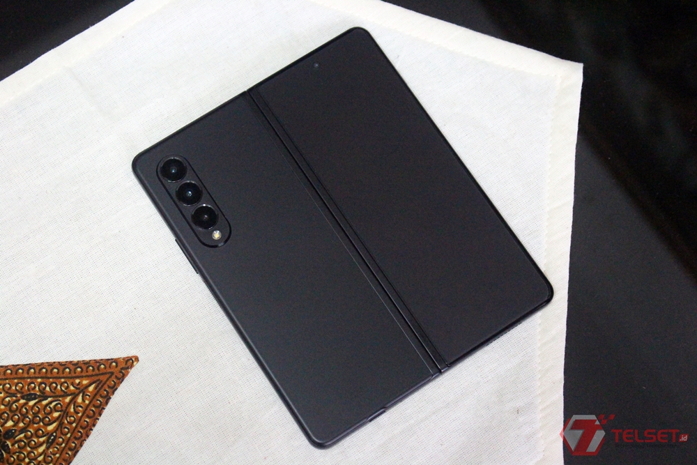 Samsung Galaxy Z Fold 3 Gaming