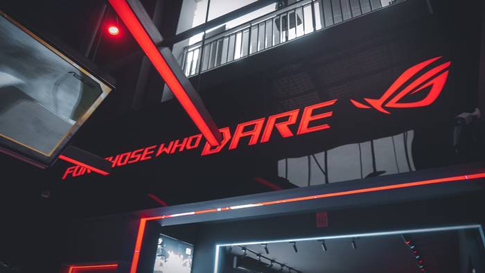 ROG Store PIK