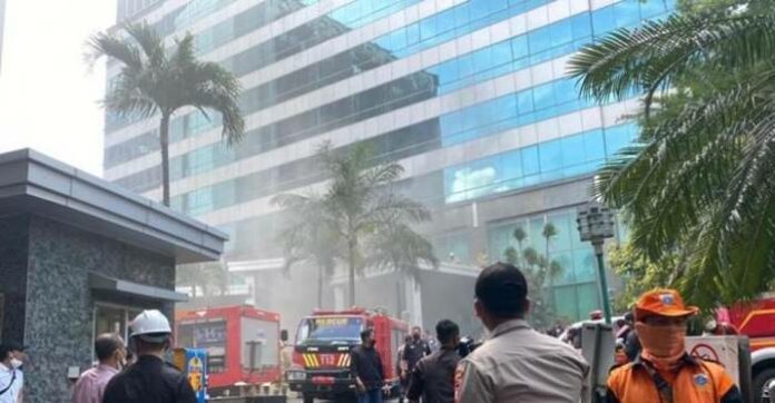 Kebakaran Gedung Cyber 1 2 Kebakaran di Gedung Cyber 1 Jakarta