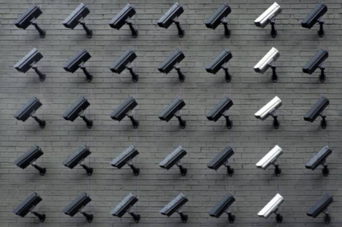 Sistem Pengenalan Wajah Pasien Covid-19