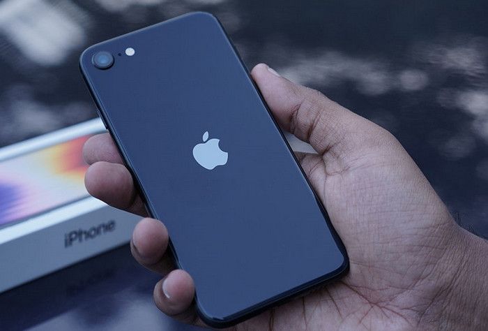 Harga iPhone SE 2022 Indonesia