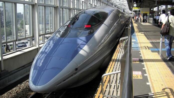 Kereta Api Bumi Bulan Jepang 2 Kereta Api Bumi Bulan Jepang