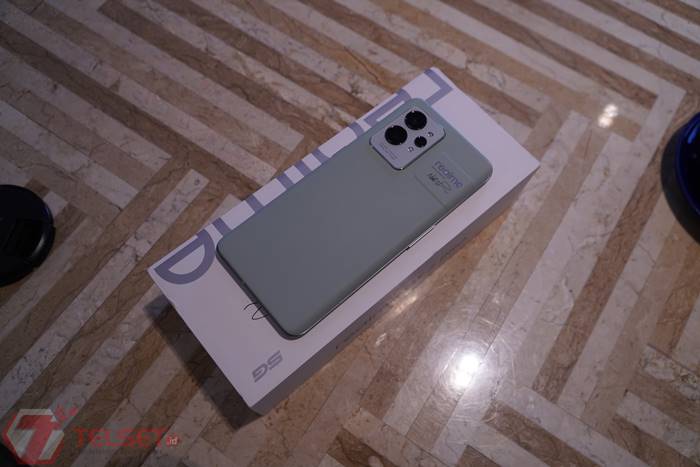 Realme GT 2 Pro Paper Green