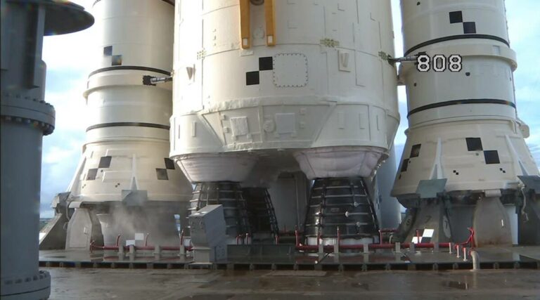Peluncuran Misi Artemis 1 NASA