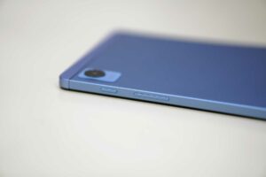 Sisi Kanan Realme Pad Mini Review Indonesia