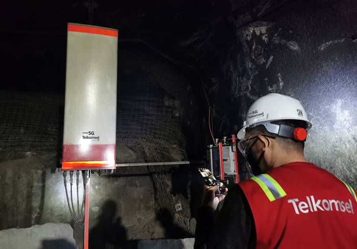 5G Underground Smart Mining Telkomsel Freeport