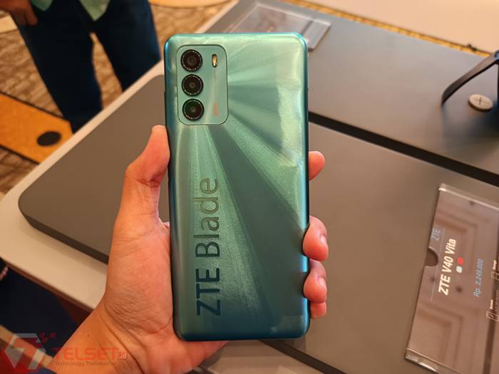 ZTE Blade V40 Vita