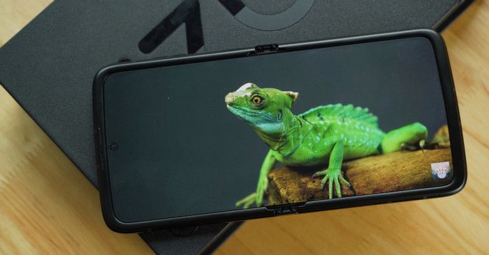 Spesifikasi Moto Razr 2022