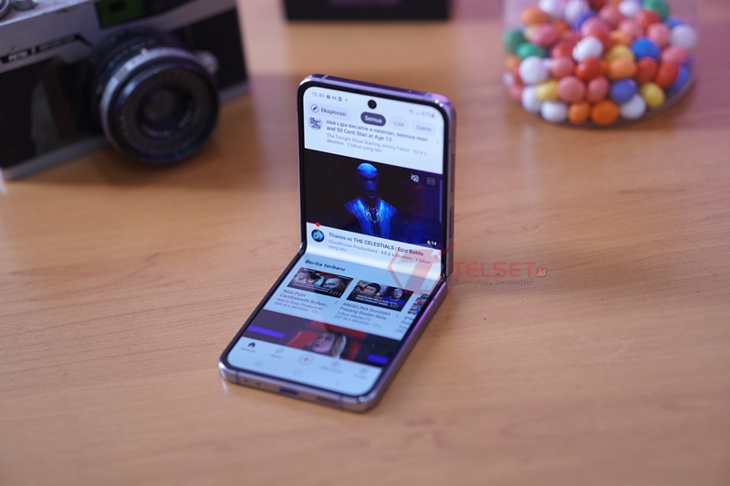 Samsung Galaxy Z Flip4 5G