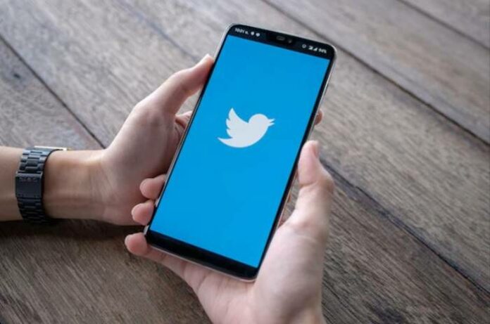 cara peringatan sensitive content Twitter