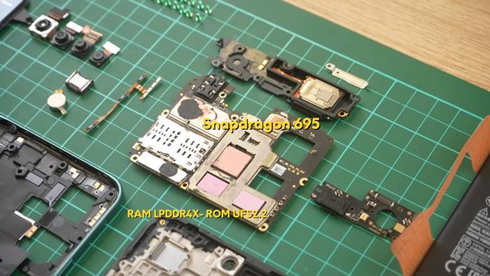 Snapdragon 695