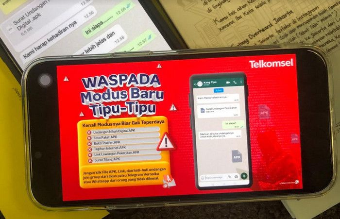 Telkomsel Unduh File .APK Fiktif