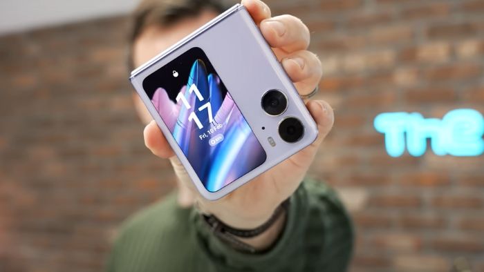 HP Oppo Find N2 Flip