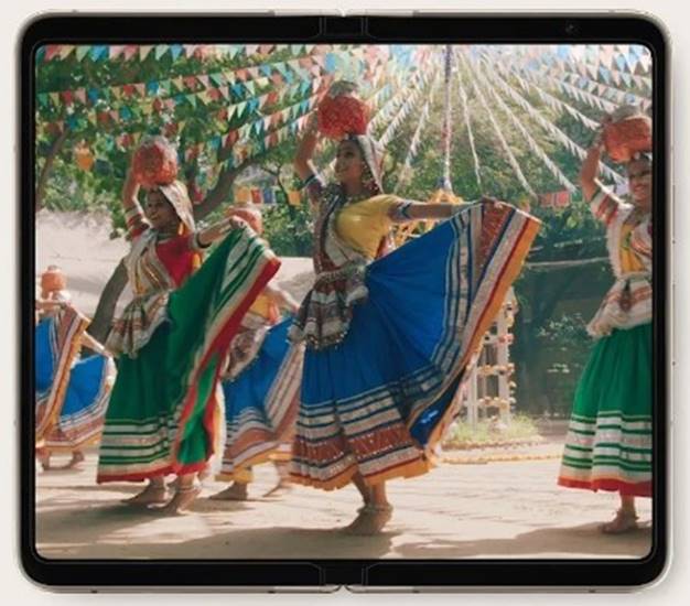Layar Google Pixel Fold 
