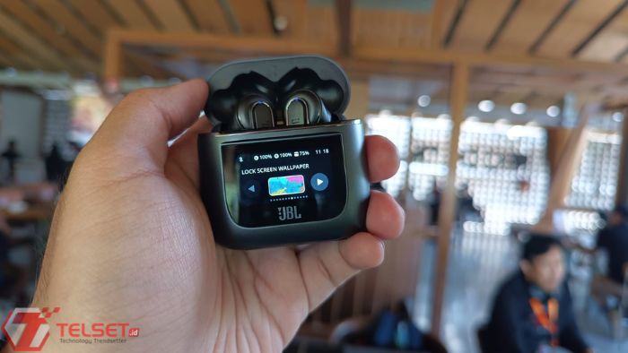 JBL Tour Pro 2 TWS