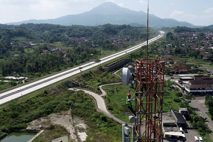 Pendapatan XL Tembus Double Digit dan Raih Laba Rp 658 Miliar