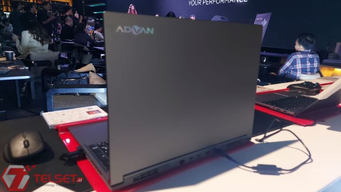 Spesifikasi Advan PixelWar