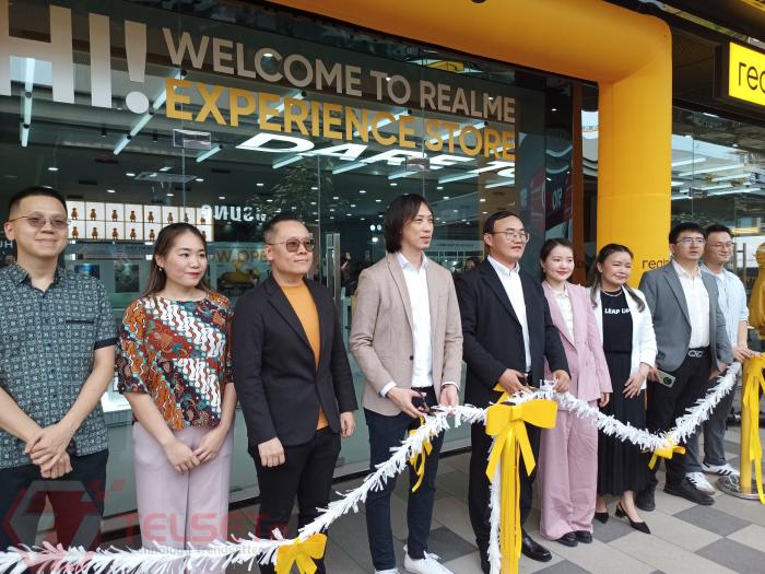 Realme Experience Store