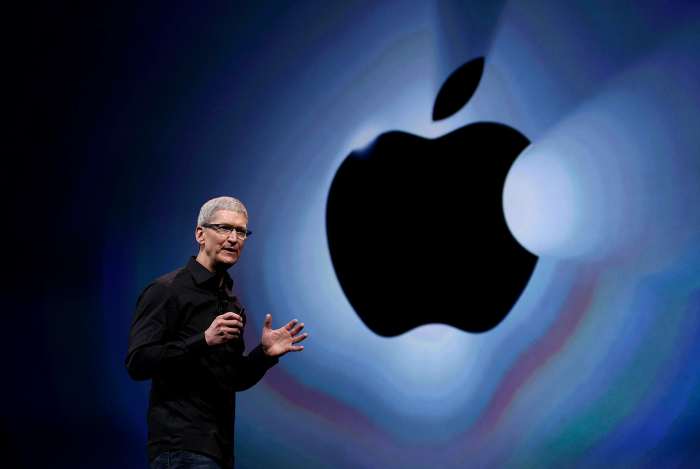 Tim Cook Apple AI Generatif