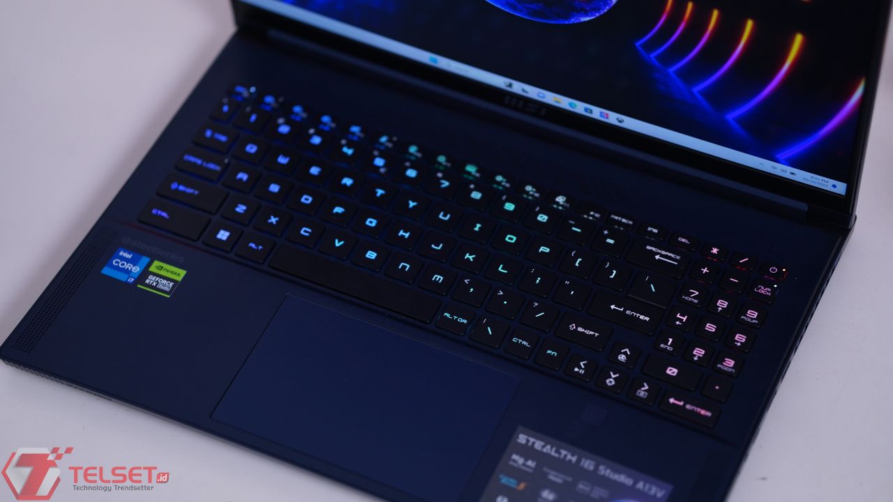 Review MSI Stealth 16 Studio 16 A13V