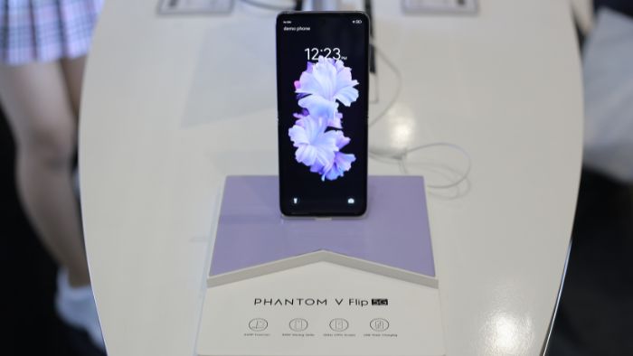 Spesifikasi Tecno Phantom V Flip