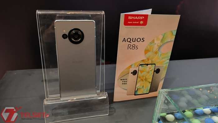 Spesifiksasi Sharp Aquos R8s