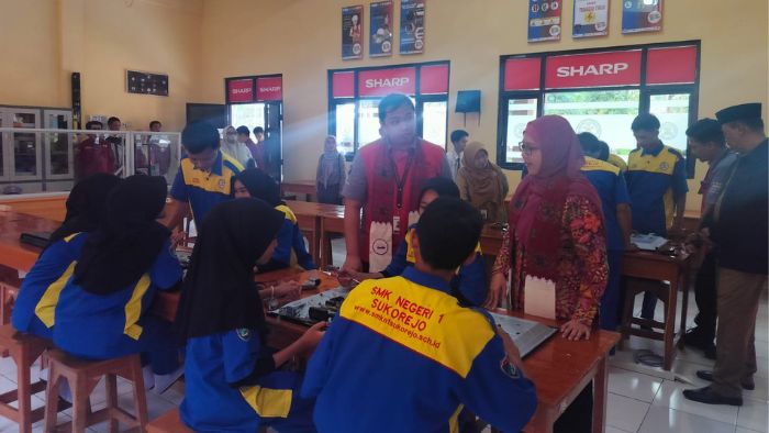 Pelatihan Pelajar Sharp Indonesia