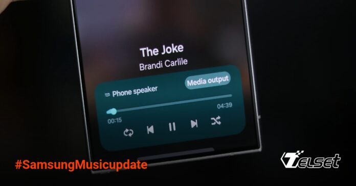 Tampilan widget Samsung Music dengan pengaturan transparansi baru di layar utama smartphone Samsung