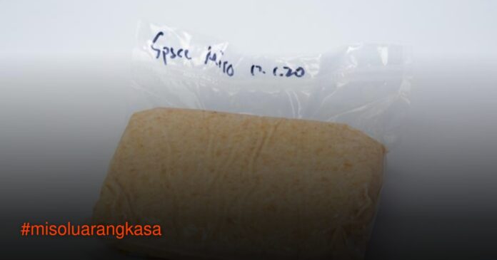 Miso Luar Angkasa: Rasa Unik Hasil Fermentasi di Stasiun ISS Miso paste dan bahan fermentasi di Stasiun Luar Angkasa Internasional (ISS)