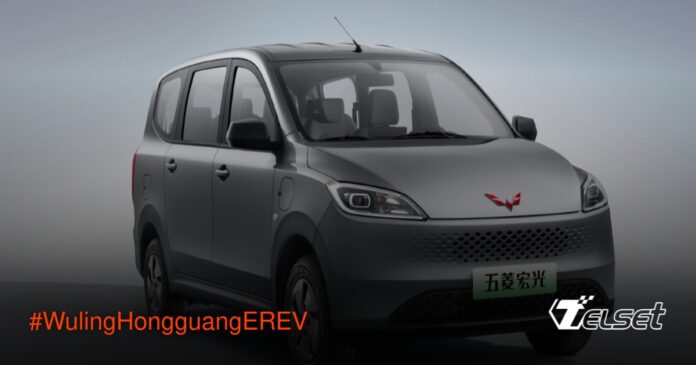 Wuling Hongguang EREV: MPV Murah dengan Jarak Tempuh 1.000 KM Wuling Hongguang EREV MPV listrik warna silver dengan desain modern sedang melaju di jalan kota