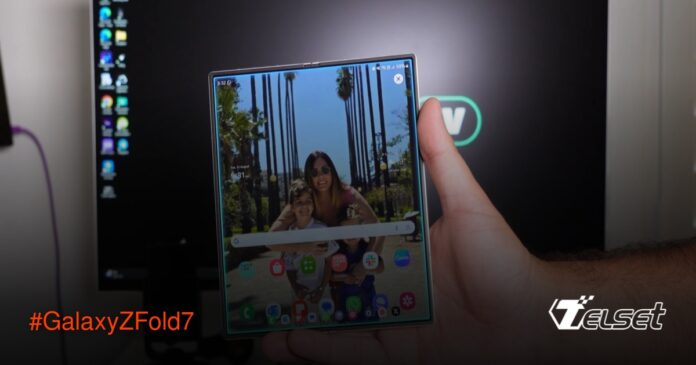 Ilustrasi Samsung Galaxy Z Fold 7 dengan layar foldable dan desain premium