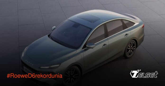 Roewe D6 Pecahkan Rekor Dunia untuk Konsumsi Energi Terendah di Jalan Tibet Roewe D6 sedan listrik melintasi Jalan Raya Qinghai-Tibet dengan pemandangan pegunungan bersalju