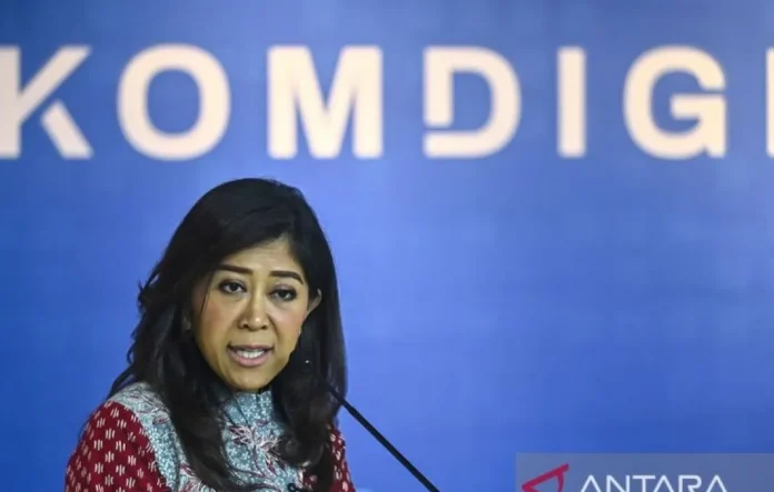 image-1748411617221-7769.webp Menkomdigi Meutya Hafid berbicara tentang pentingnya ruang siber sebagai pertahanan nasional