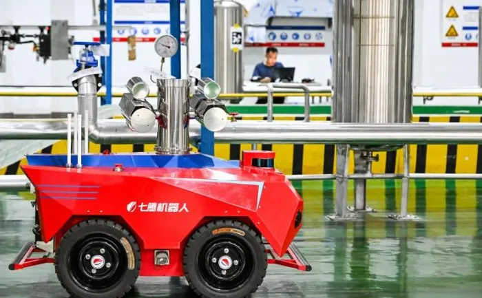 Robot roda empat tahan ledakan menjalani tes di Sevnce Robotics